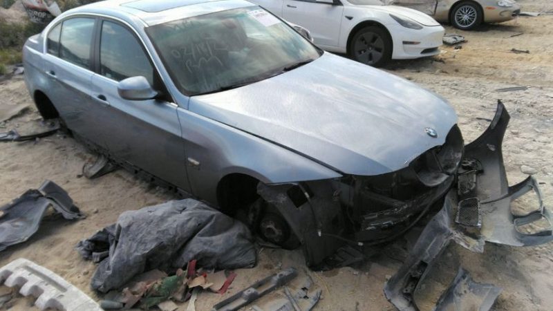 BMW E90 335 2011 Голубой (896) 3000 см3