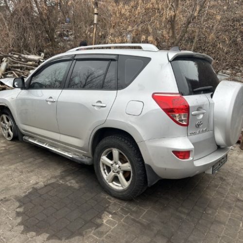 Toyota RAV 4 2006 Серебро 1F7 2000 см3