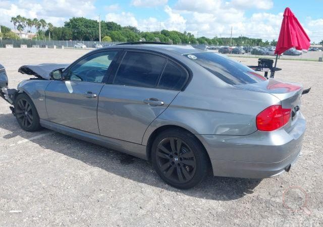 BMW E90 335 2011 Серый A52 3000 см3