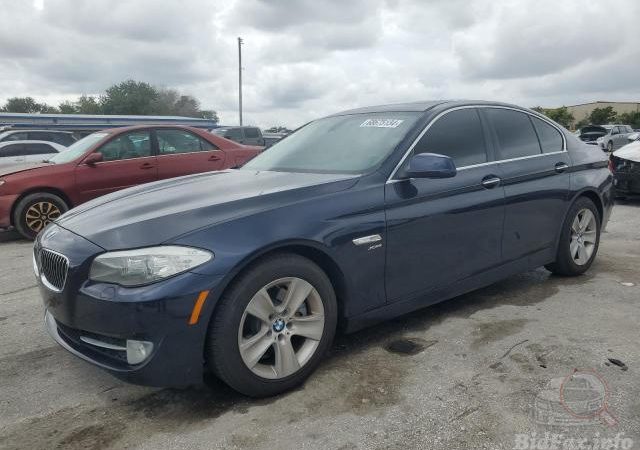 BMW F10 528 2012 Темно-синий A89 2000 см3