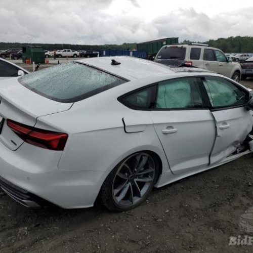 Audi A5 2024 Белый 2Y 2000 см3