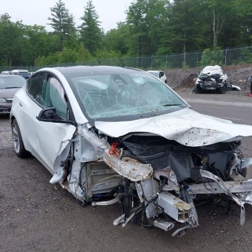 Tesla Model Y 2023 Белый