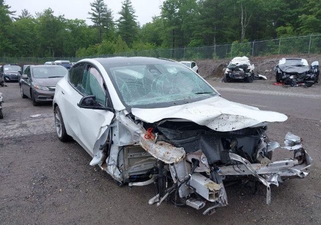 Tesla Model Y 2023 Белый